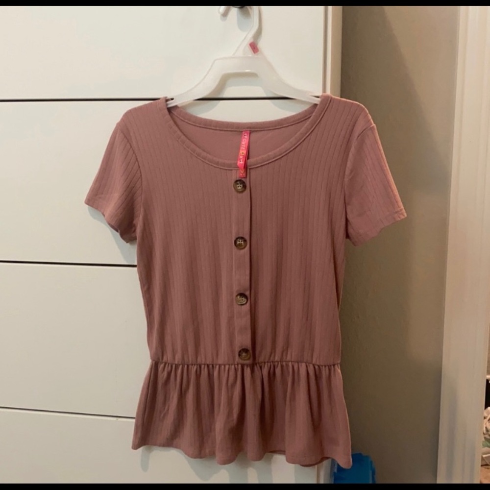 🍍6/$10🍍 girls tbshirt